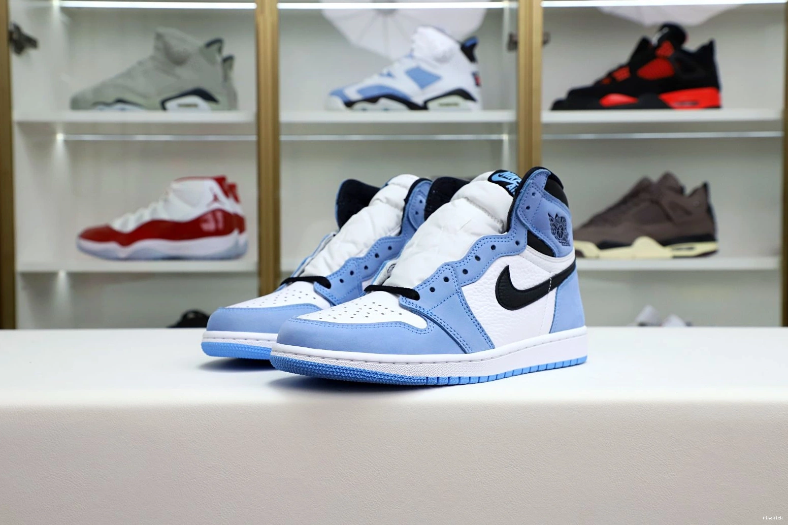 1 AIR JORDAN OG HIGH 'UNIVERSITY RETRO 0720